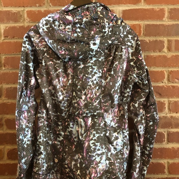 Lululemon Back Pack It Jacket in Multi Floral (6) - Picture 5 of 7